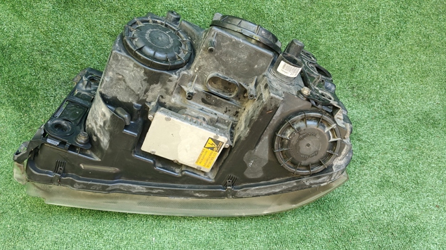 XBC501723LZN LAND ROVER Правая фара купить в Запорожье