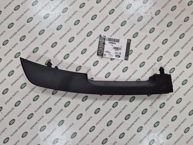 Дефлектор переднего бампера, правый LR098434 LAND ROVER