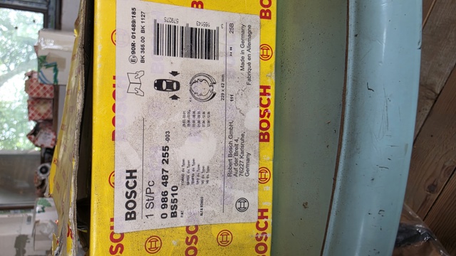 Тормоза рабочие задние ножные и тормозные барабаны 0986487255 BOSCH