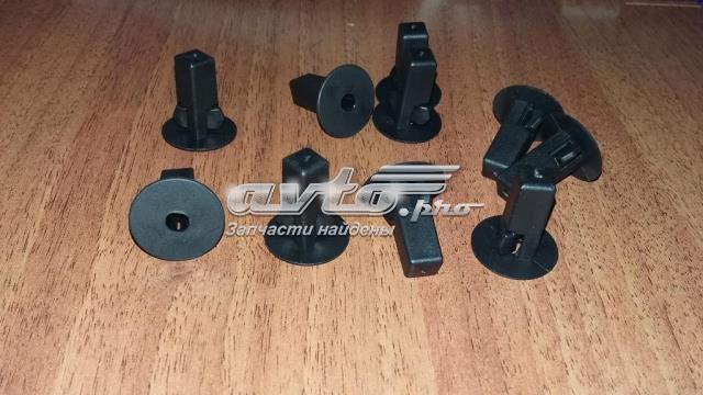 TOYOTA 9018906013 Пистон крепления подкрылок в наличии Черкассы
