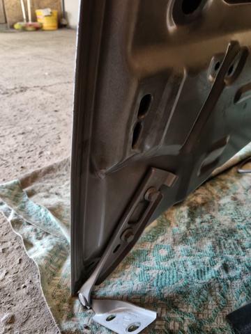 FORD 1532551 Капот в наличии Винница