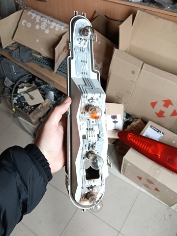 Плата заднего фонаря, контактная 1582578 FORD