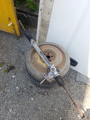Реечный рулевой механизм 1768390 FORD