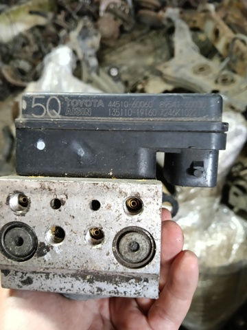 Блок ABS гидравлический 4451060060 TOYOTA