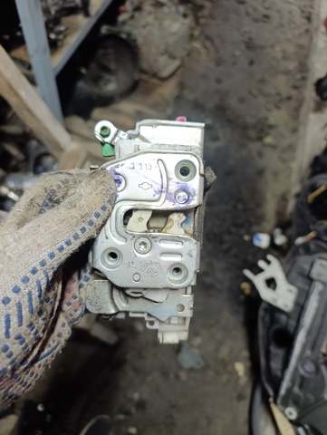 805035P060 NISSAN Замок водительской двери купить в Полтава