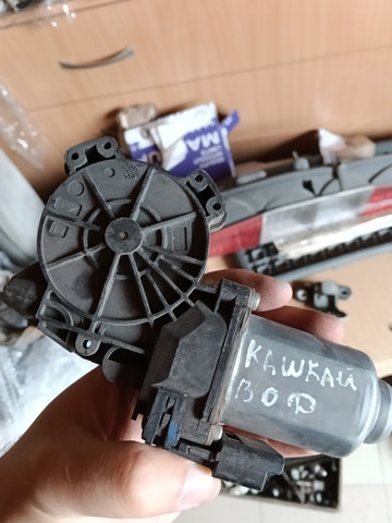80771JD000 Стеклоподъемник передней левой двери купить Черкассы