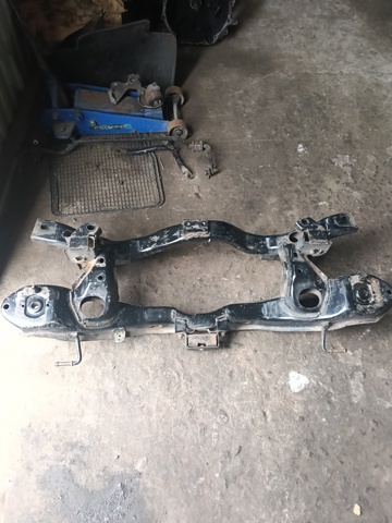 MAZDA E22728800B Балка задней подвески (подрамник) в наличии Одесса