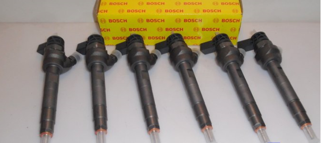 Форсунка инжектора 0445110617 BOSCH