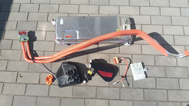 TESLA 113555804A Инвертор тока в наличии Николаев