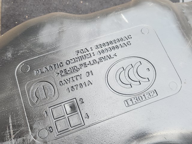 CHRYSLER 68368222AC Бак топливный в наличии Черкассы