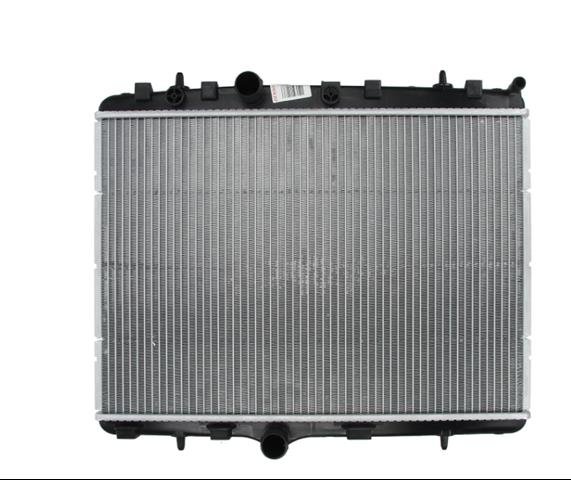 Радиатор охлаждения двигателя DRM21055