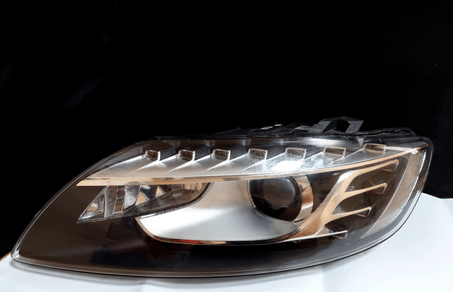 Фара левая 4L0941003AC VAG