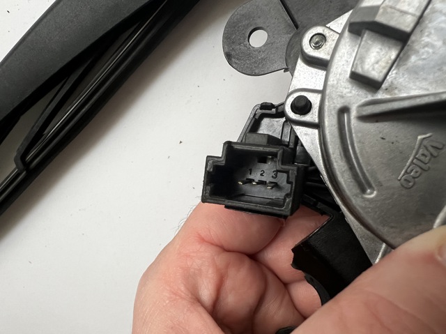 287104EL0A NISSAN Мотор стеклоочистителя заднего стекла купить в Ирпень