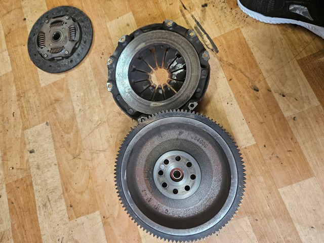 SUZUKI 1262054G00 в наличии Ирпень