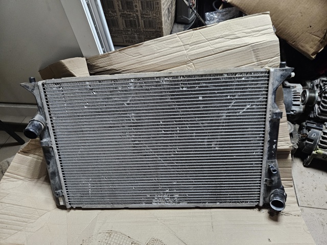 164000R021 Toyota Радиатор охлаждения двигателя