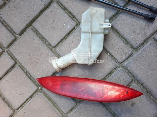 Фонарь сигнала торможения 265905U80A NISSAN