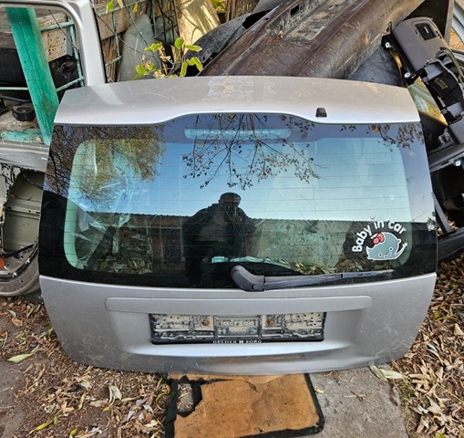 Задняя дверь 31218941 VOLVO