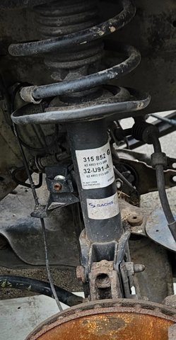 Амортизатор передней подвески правый 315852 SACHS