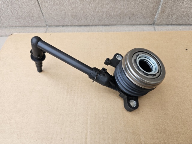 Рабочий цилиндр сцепления в сбор 3182600138 SACHS