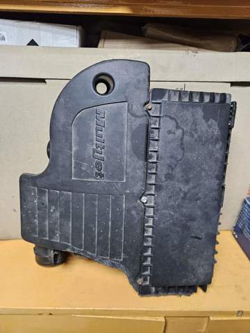  Корпус воздушного фильтра 51798941 FIAT