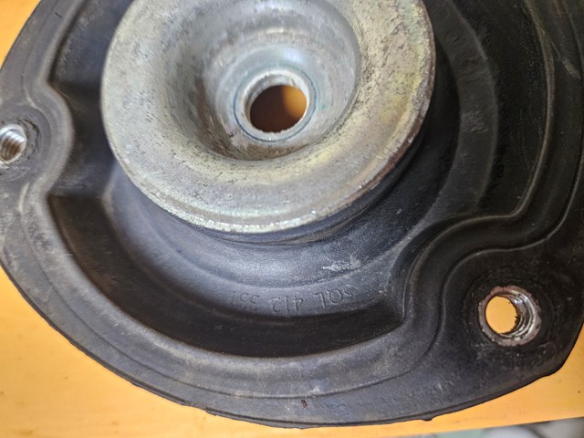 VAG 5QM412331A Опора амортизатора переднего в наличии Черкассы