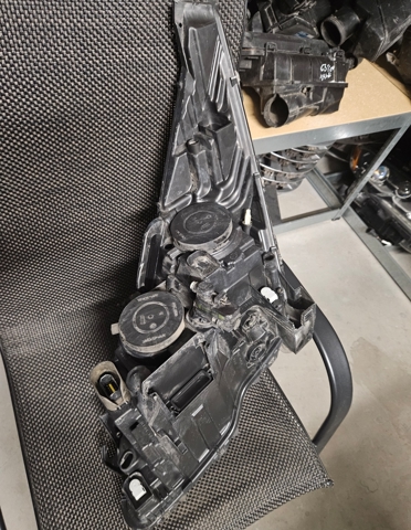 6206N9 PEUGEOT Правая фара купить в Ужгород