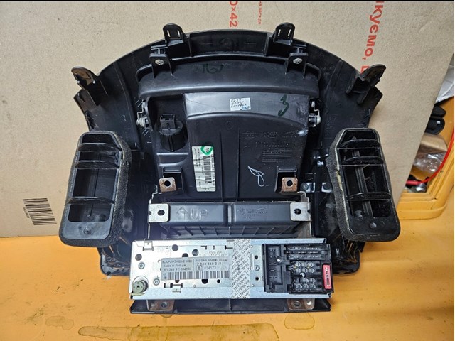 NISSAN 682609U000 в наличии Украина