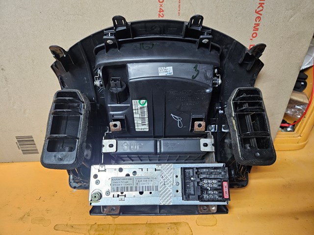 NISSAN 682609U06B в наличии Житомир