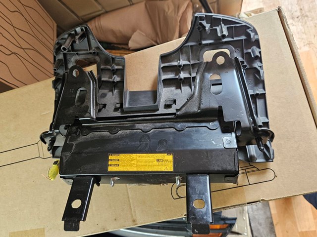TOYOTA 7390005010B0 Подушка безопасности защиты коленей в наличии Днепр