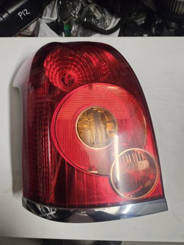 Фонарь задний левый 8156105172 TOYOTA