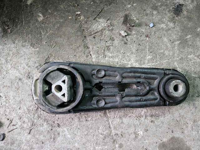 Подушка двигателя 8200042453 RENAULT