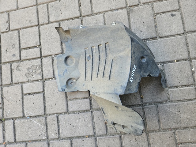 Подкрылок переднего крыла, правый передний 8200460515 RENAULT
