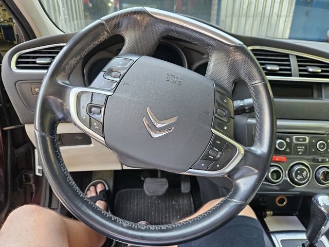 Панель приборная торпеды 8247S3 PEUGEOT