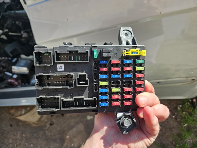 911981C020 Блок предохранителей купить Павлоград
