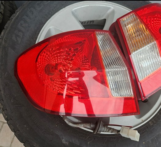 Задняя левая фара 924011C510 HYUNDAI