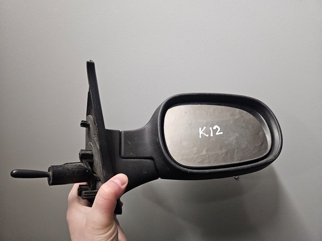 Правое боковое зеркало 963015F110 NISSAN