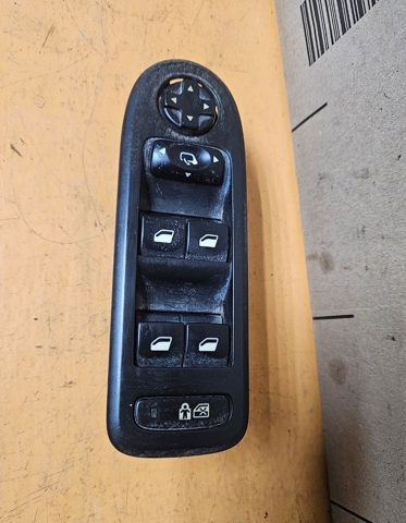 Кнопки переднего левого стеклоподъемника 96644915XT PEUGEOT