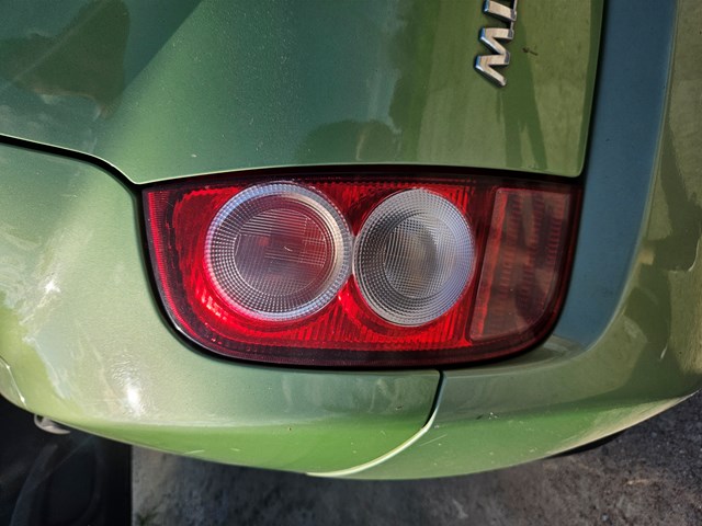 Задняя левая фара B6555AX720 NISSAN