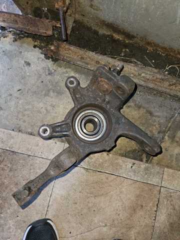 Ось передняя и поворотные кулаки RUB500141 LAND ROVER