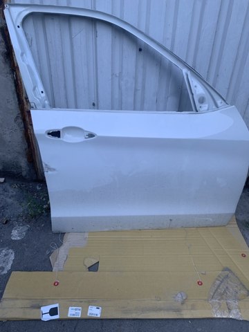 Пассажирская передняя дверь 41517386738 BMW