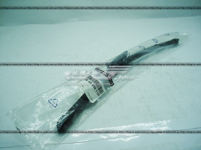 Щетка дворника правая 288905811R RENAULT