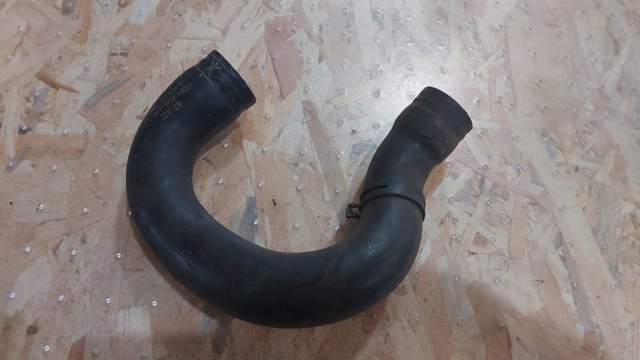 076121063E Патрубок системы охлаждения купить Черновцы