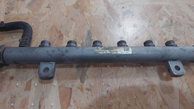 076130093A VAG Распределитель топлива (рампа) купить в Львов