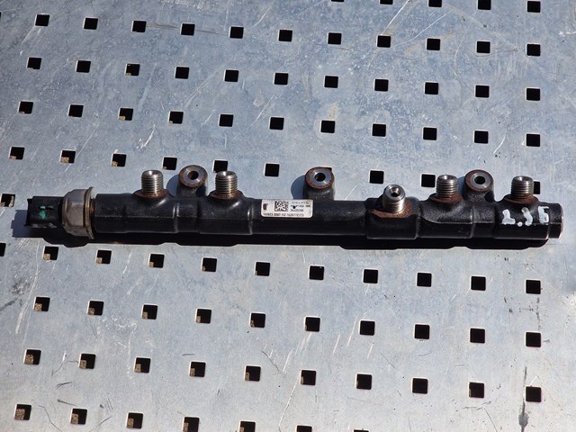 175217543R RENAULT Распределитель топлива (рампа) купить в Хмельницкий