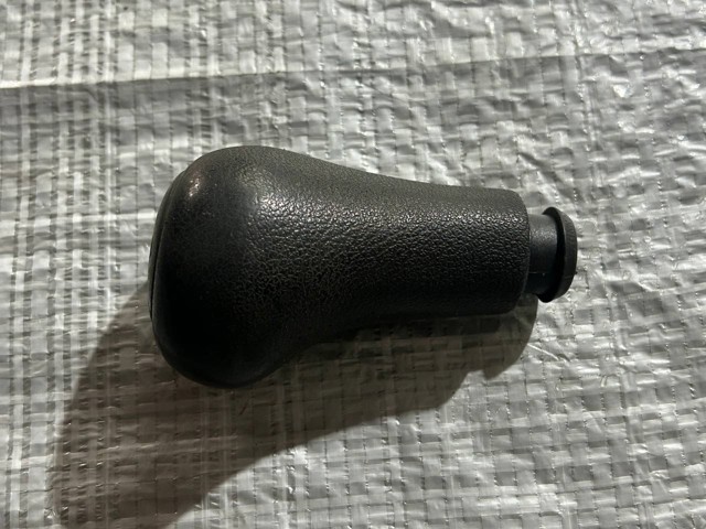 VAG 1H0711141A Ручка КПП в наличии Николаев
