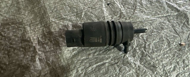 Насос электроомывателя Volkswagen Golf 4