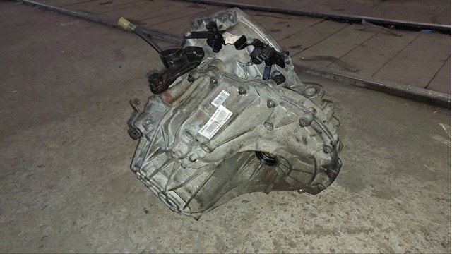 RENAULT 320109931R КПП в наличии Черновцы