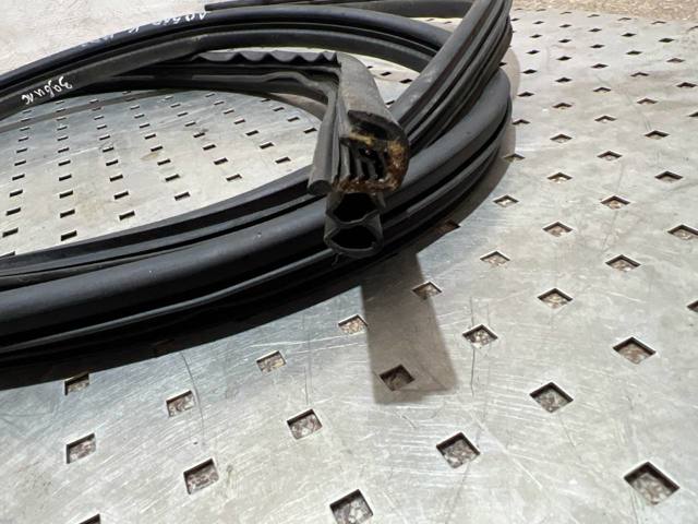 46814076 FIAT Уплотнитель двери боковой (сдвижной) купить в Николаев