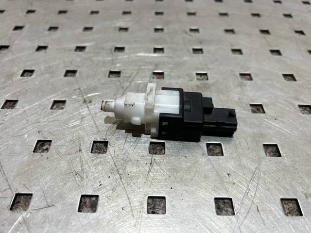 FIAT 46840510 Датчик включения стопсигнала в наличии Киев