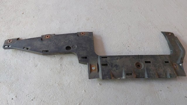 BMW 51127163847 Кронштейн бампера заднего центральный в наличии Черновцы